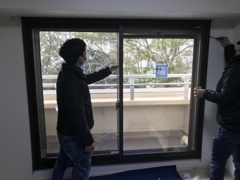 神戸市中央区　ポートアイランド　マンション内窓取付工事