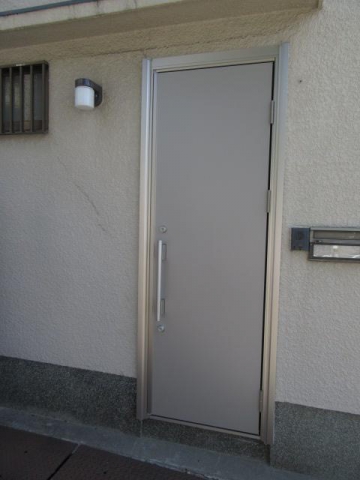 【神戸六甲店】スタイリッシュでシンプルな玄関ドアに交換！（神戸市灘区・A様邸）