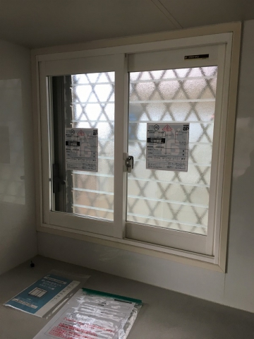 【神戸六甲店】キッチンのルーバー窓もエコ内窓プラマードUで断熱！（神戸市北区・A様）
